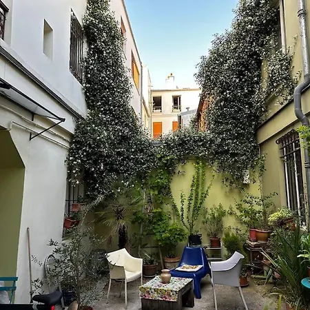 10e Sainte Marthe Canal Saint Martin 23m2 * Parigi