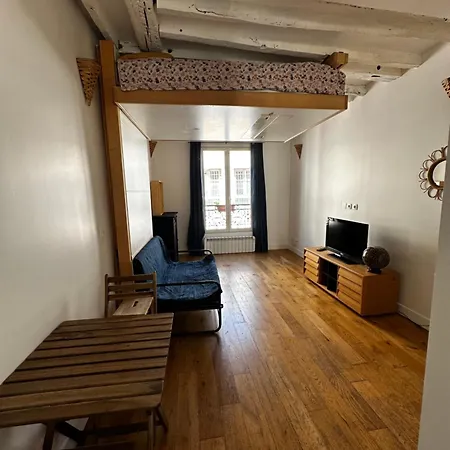 10e Sainte Marthe Canal Saint Martin 23m2 Parigi