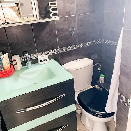 10e Sainte Marthe Canal Saint Martin 23m2 * Parigi